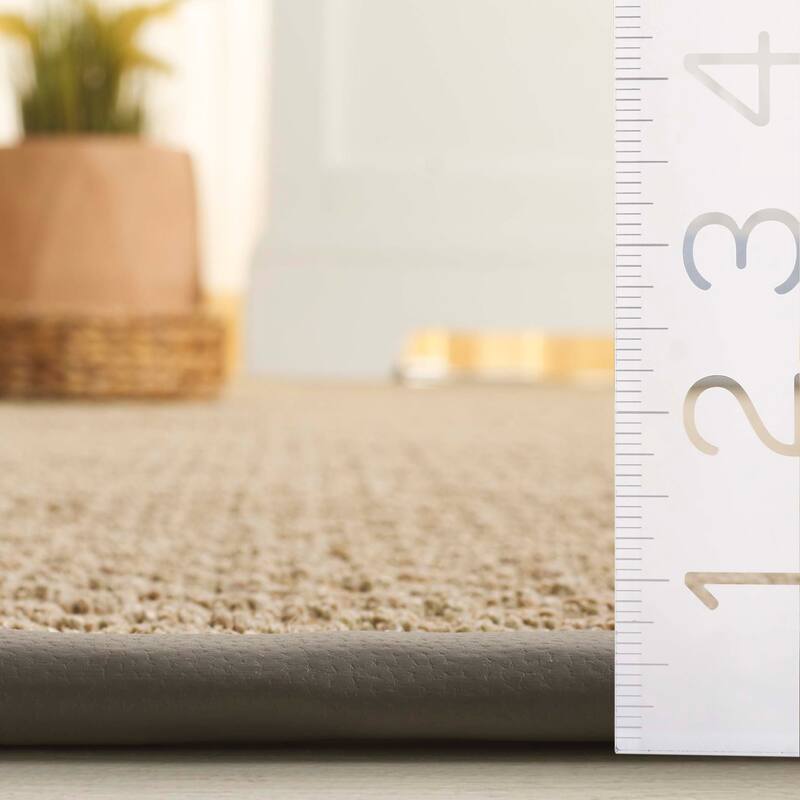 SAFAVIEH Napa Faux Sisal Meret Washable Indoor/Outdoor Rug - Weather Resistant & Easy Cleaning