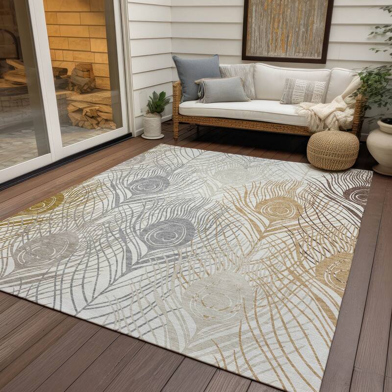 Machine Washable Indoor/ Outdoor Modern Peacock Chantille Rug