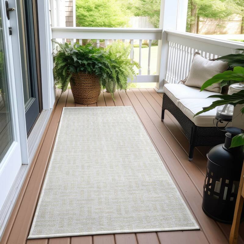 Machine Washable Indoor/ Outdoor Chantille Contempory Crosshatch Rug - Ivory - 2'3" x 7'6"