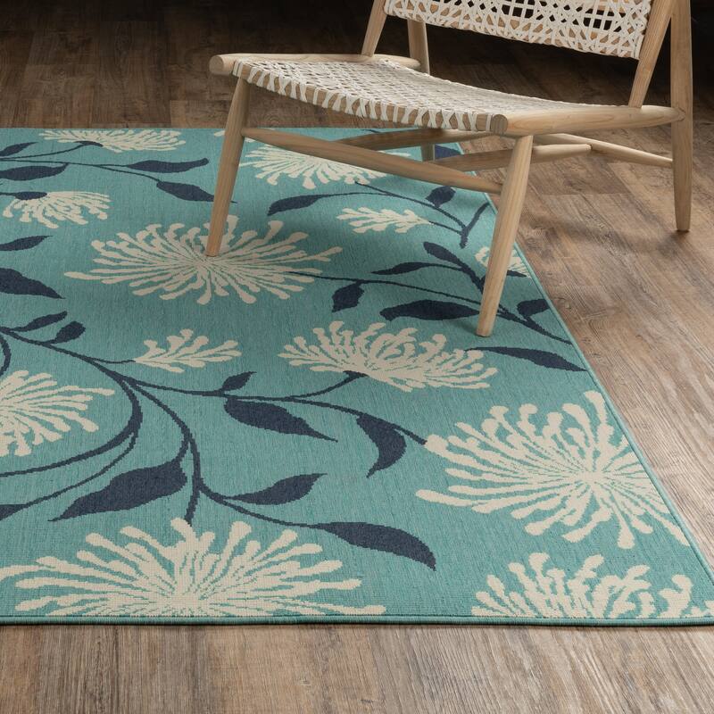 Miramar Blossoms Blue/ Navy Indoor/Outdoor Area Rug-