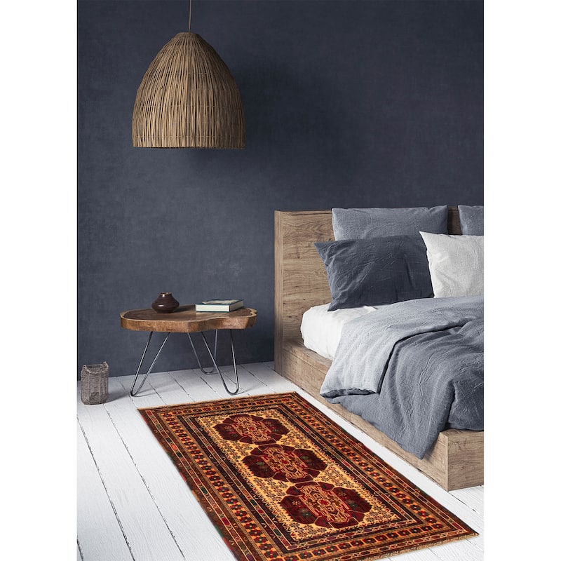 Teimani Ivory, Red Rug 3'8" x 6'6" - 3'8 x 6'6