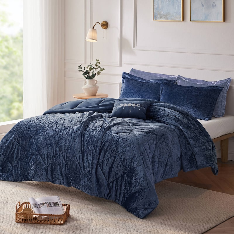 Intelligent Design Isabel Velvet Comforter Set