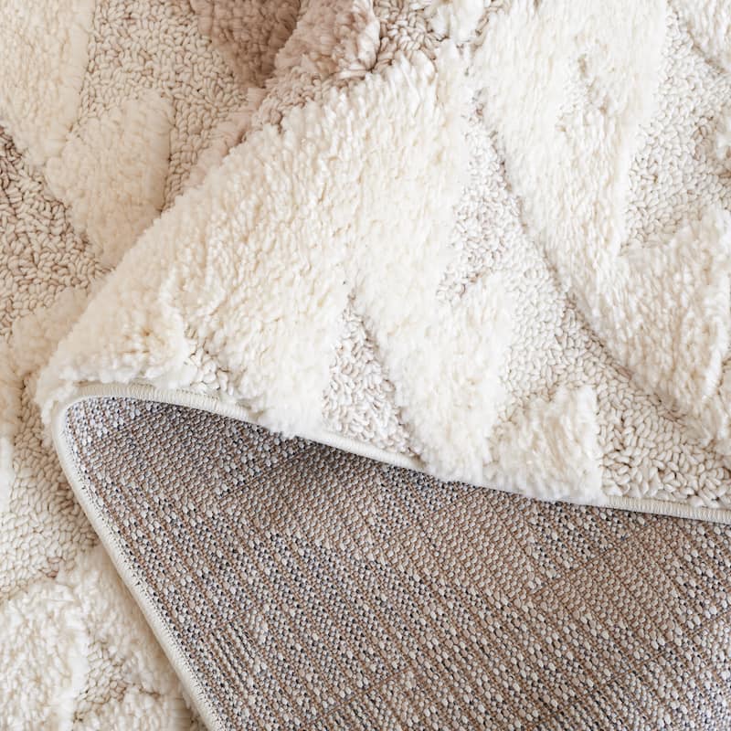 SAFAVIEH Moroccan Tassel Shag Kobi 2-inch Thick Rug