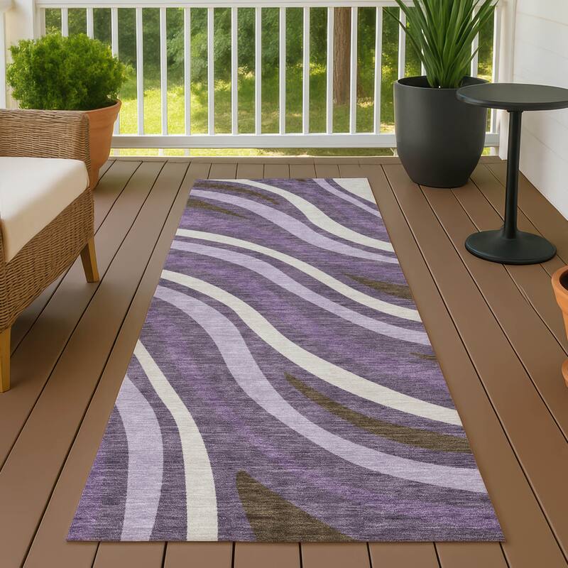 Machine Washable Indoor/ Outdoor Traditional Mimi Chantille Rug - Plum - 2'3" x 7'6"