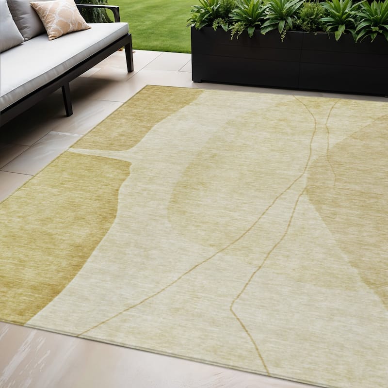 HomeRoots Abstract Transitional Rectangle Outdoor Rug - 5' X 8'