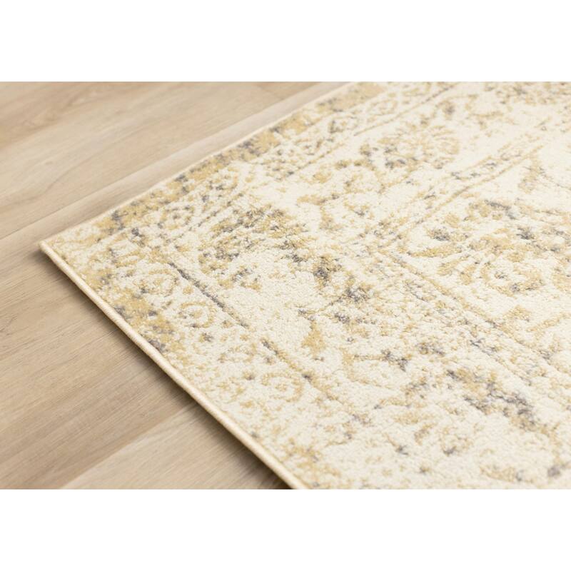 Ellis Collection - Subtle Traditional Elegant Beige Cream Area Rug