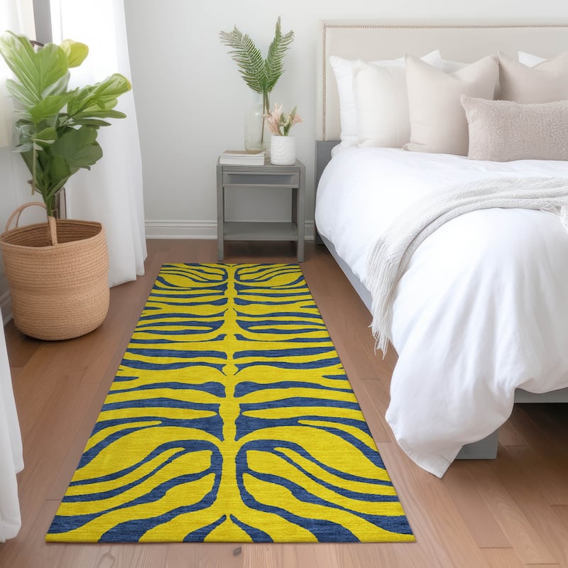 Machine Washable Indoor/ Outdoor Modern Animal Print Chantille Rug - Yellow - 2'3" x 7'6"