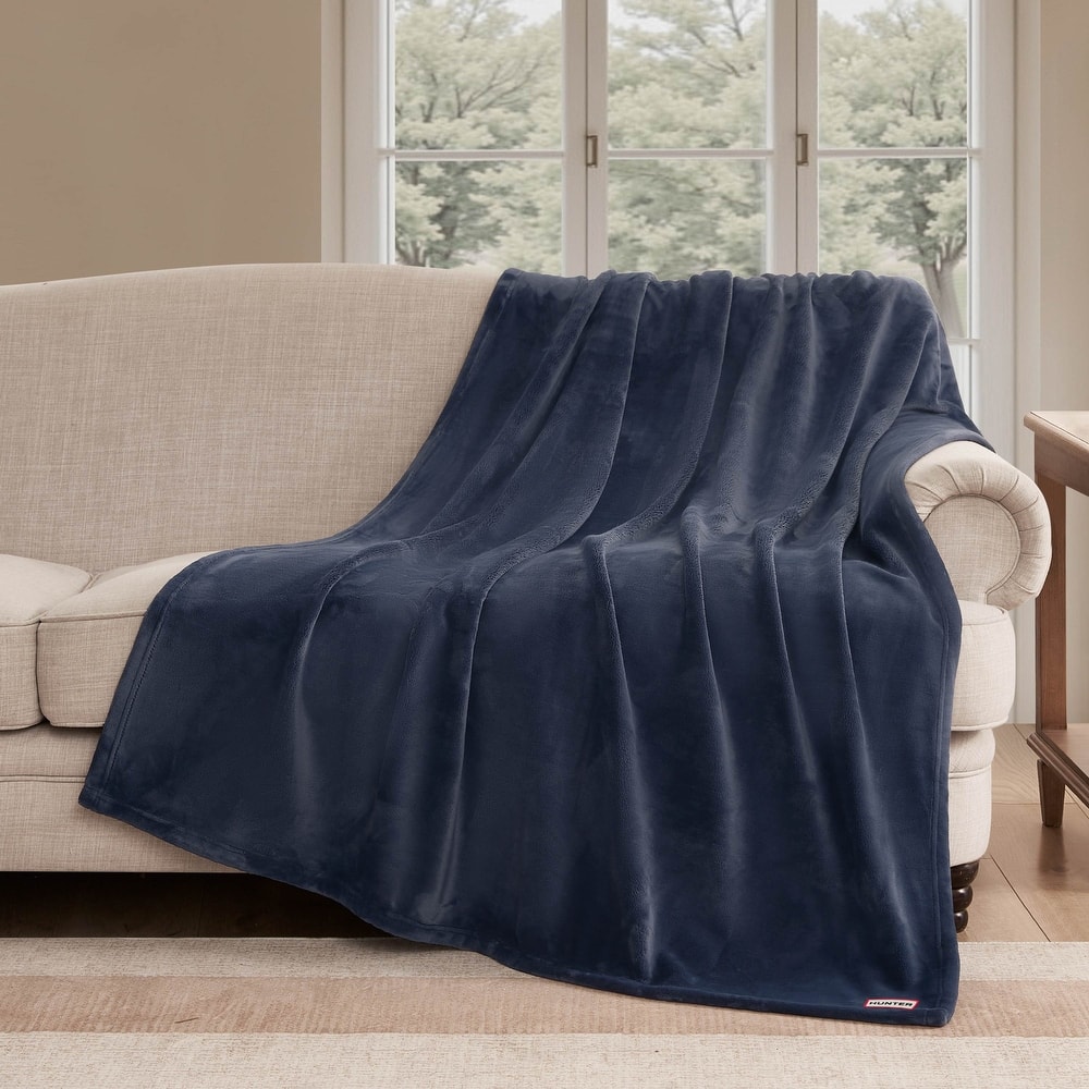 Hunter Coco Flannel Throw Blanket