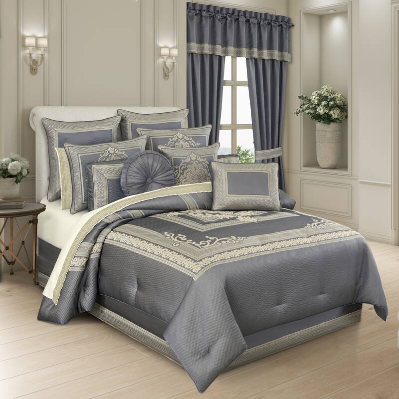 J. Queen New York Excelsior Comforter Set