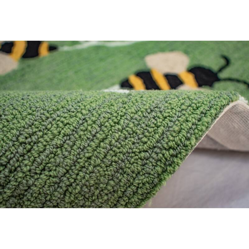 Liora Manne Frontporch Buzzy Bees Indoor/Outdoor Rug