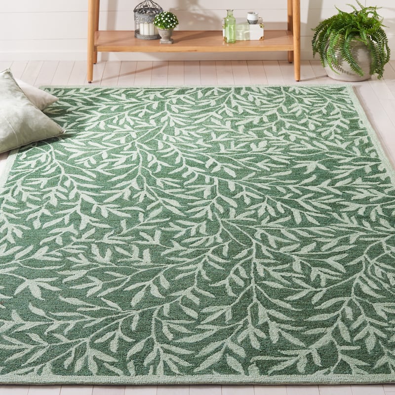 SAFAVIEH Handmade Jardin Mariegret Wool Rug - 5' x 8' - Green
