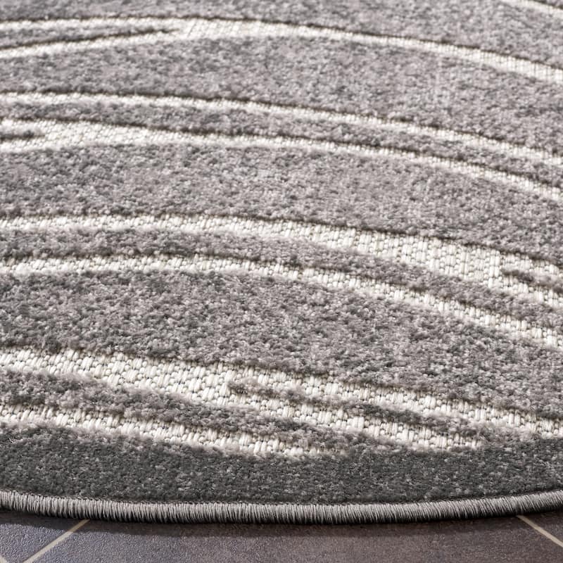 SAFAVIEH Cottage Yadviga Transitional Indoor/Outdoor Rug