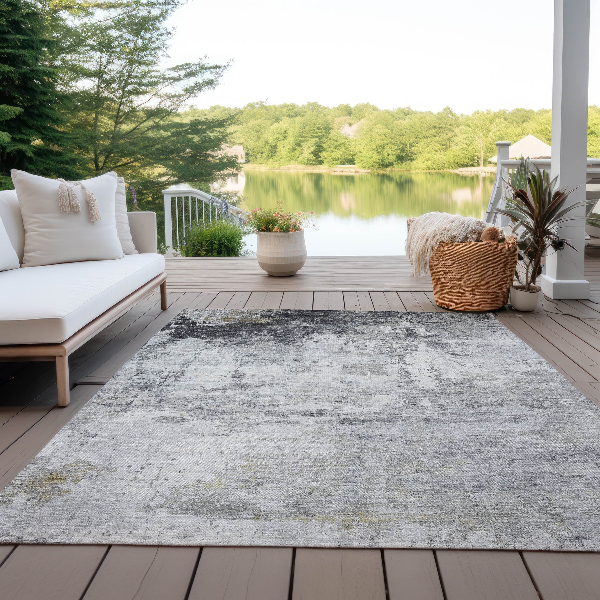 Machine Washable Indoor/ Outdoor Abstract Modern Chantille Rug