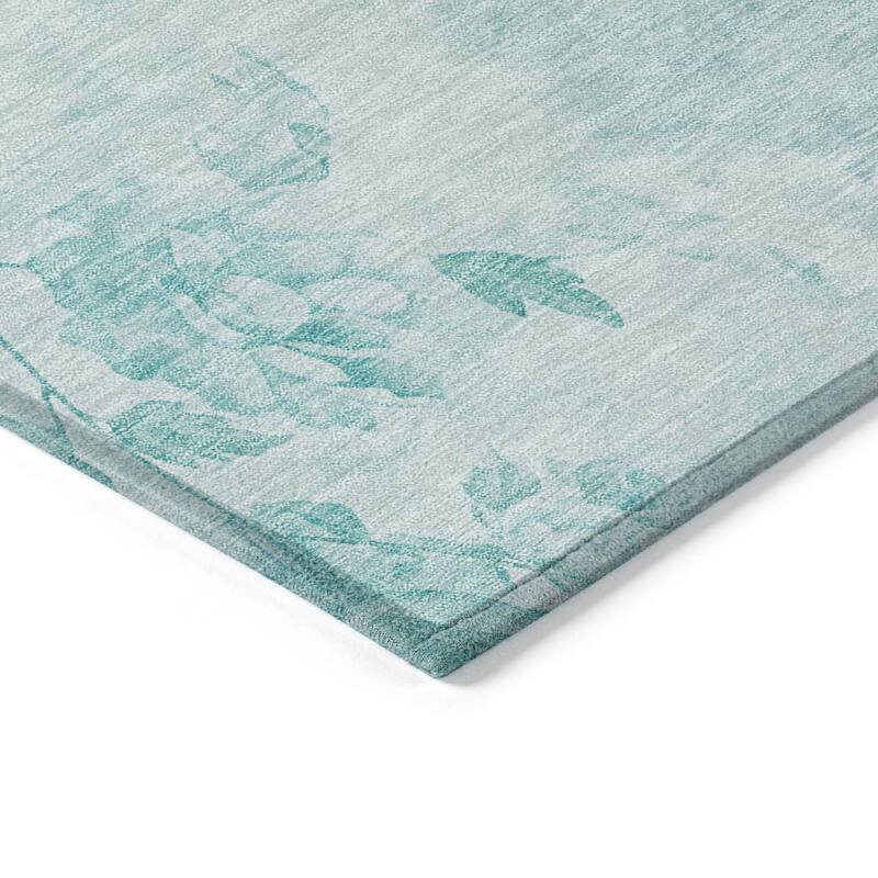 Machine Washable Indoor/ Outdoor Chantille Vanishing Floral Rug