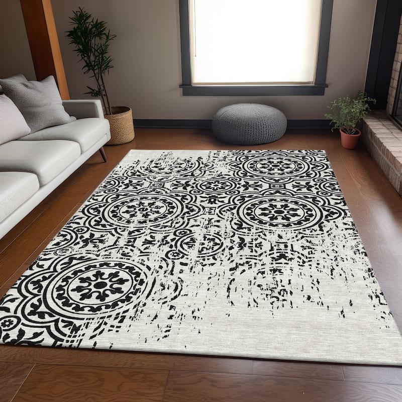 Machine Washable Indoor/ Outdoor Chantille Vintage Suzani Rug