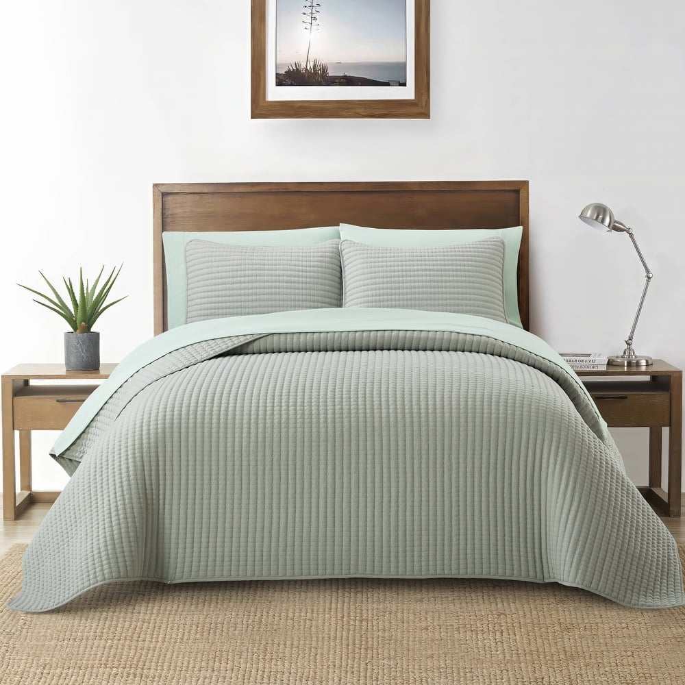 Nanshing Cassidy 7 Piece Solid Color Waffle Quilt Set