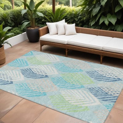 HomeRoots Floral Transitional Rectangle Outdoor Rug
