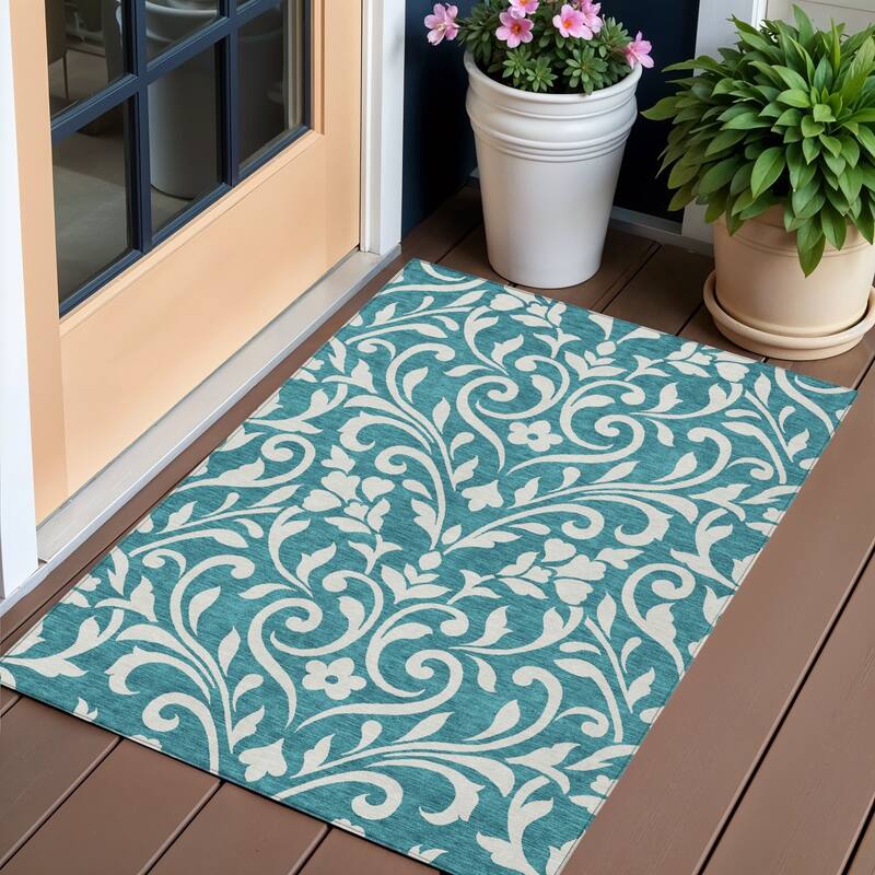 HomeRoots Floral Transitional Rectangle Outdoor Rug - 3' x 5'