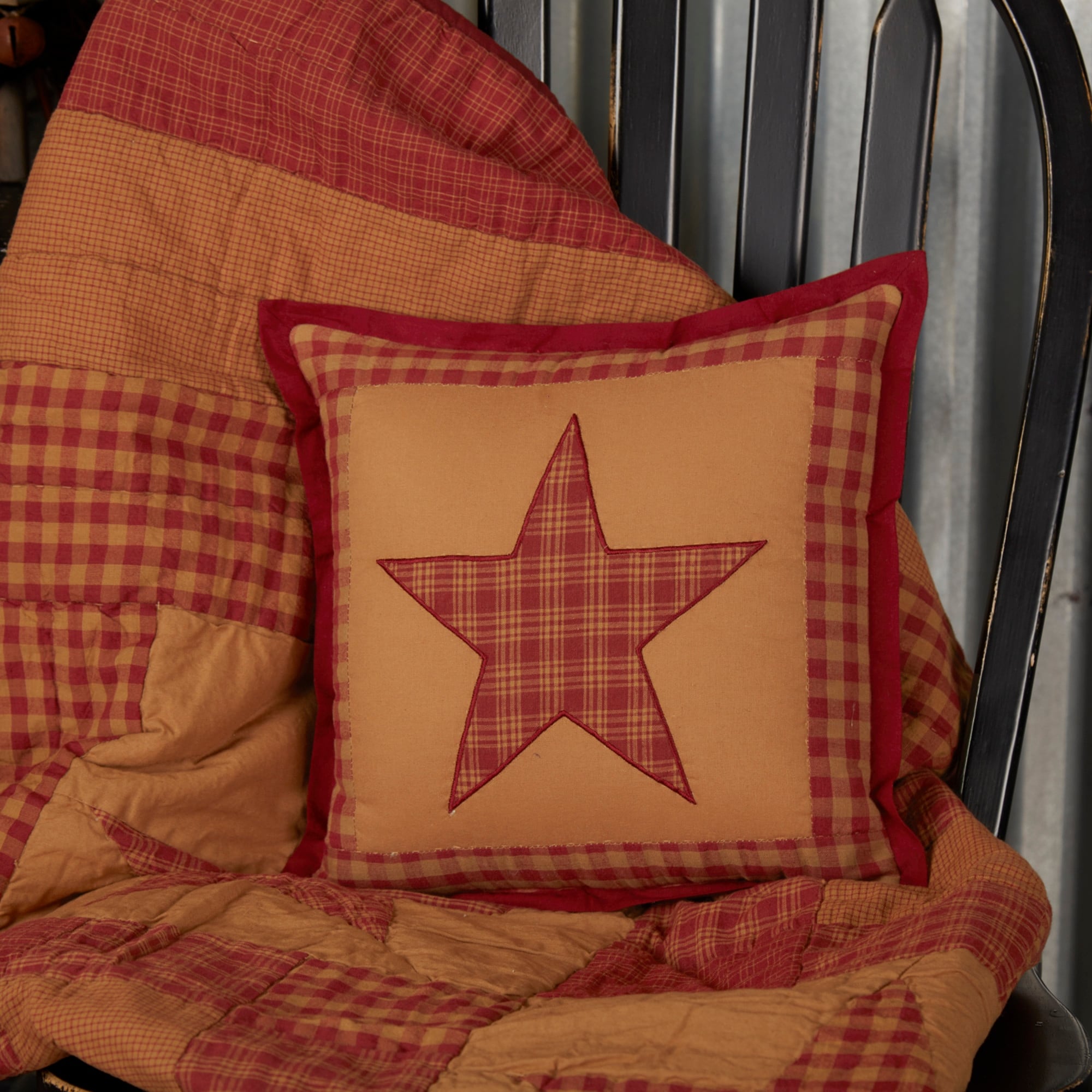 https://ak1.ostkcdn.com/images/products/is/images/direct/3abaea23157f36e63c67a1cc20c02126c3f23177/Ninepatch-Star-Quilted-Pillow-12x12.jpg