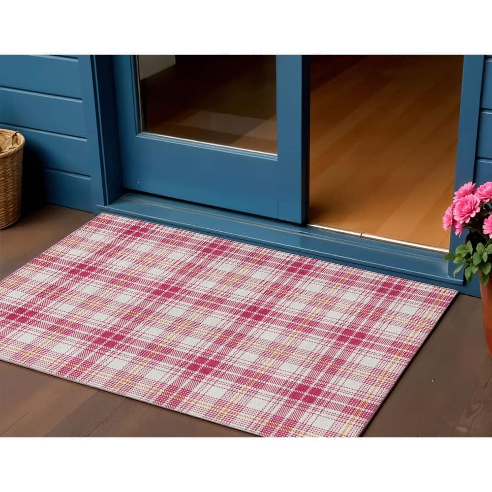 HomeRoots Plaid Transitional Rectangle Outdoor Rug