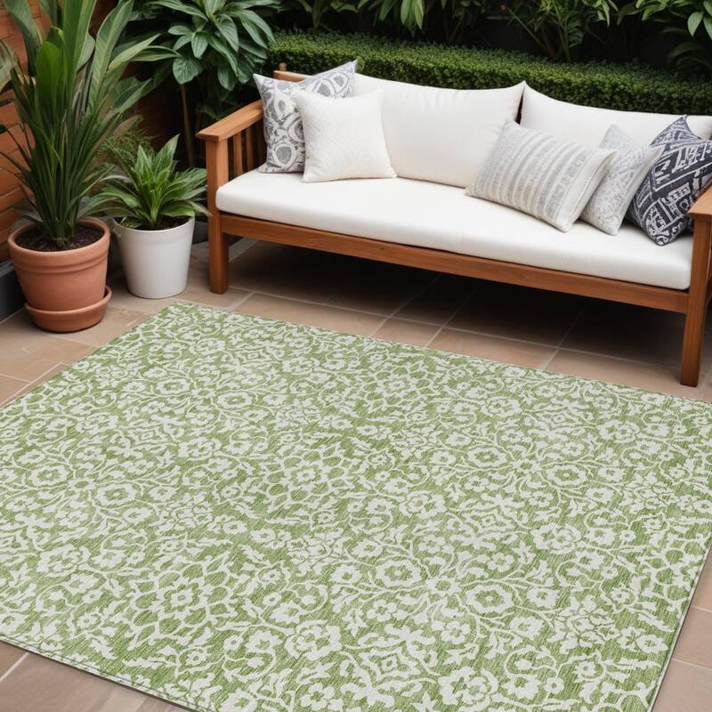HomeRoots Damask Traditional Rectangle Outdoor Rug - 8' X 10'