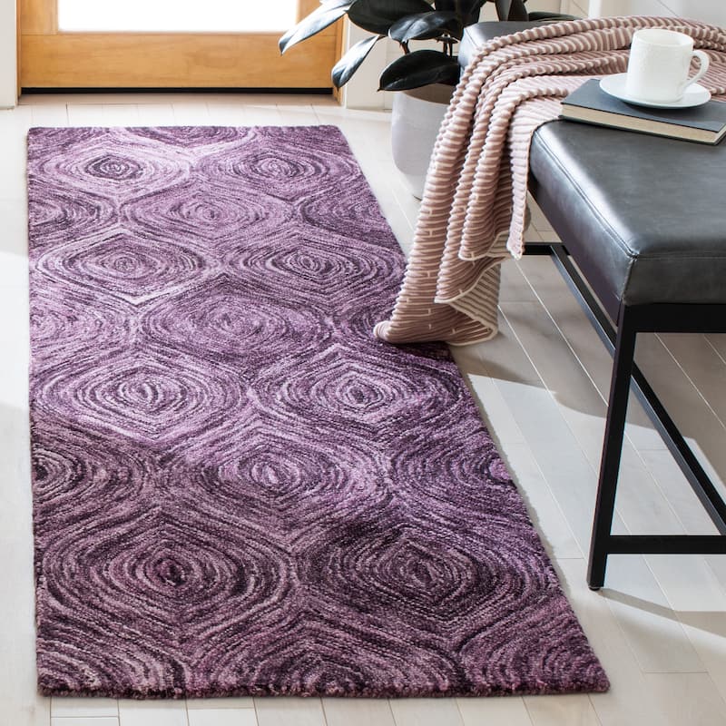 SAFAVIEH Handmade Ikat Lilija Wool Rug