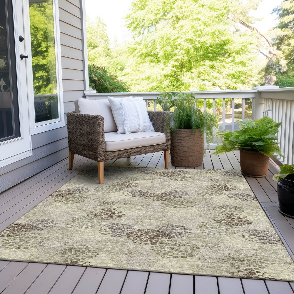 Machine Washable Indoor/ Outdoor Chantille Modern Bubbles Rug