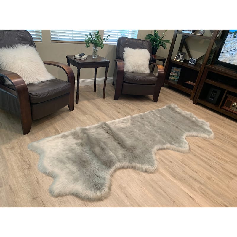 Highland Select Natural Long Wool Sheepskin 4 Pelt Shag Rug - 3' x 6'8"