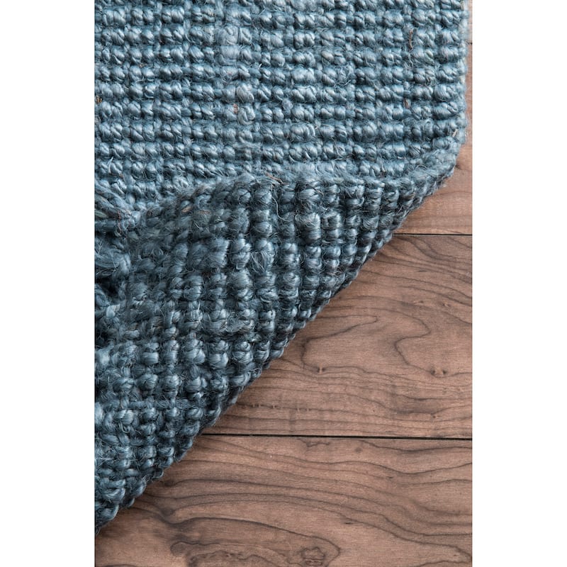 Nuloom Delilah Solid Chunky Jute Tassel Area Rug