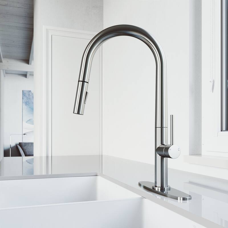 VIGO Greenwich 18" H Single Handle Pull-Down Sprayer Kitchen Faucet