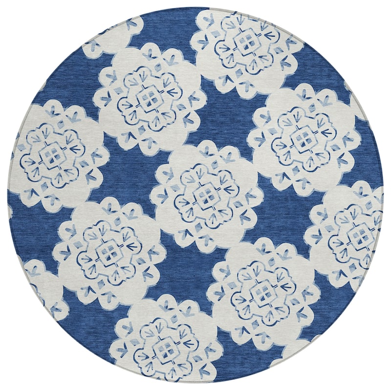 Machine Washable Indoor/ Outdoor Global Motif Chantille Rug