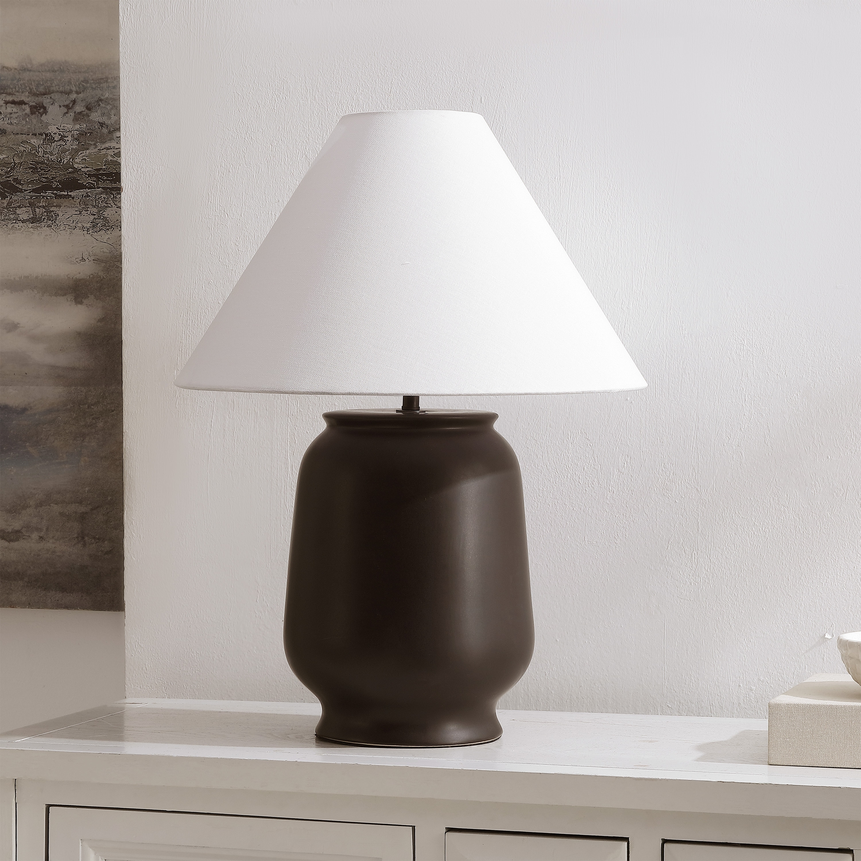 SAFAVIEH Lighting Mattie 21-Inch Ceramic Table Lamp - 16"W x 16"D x 21"H