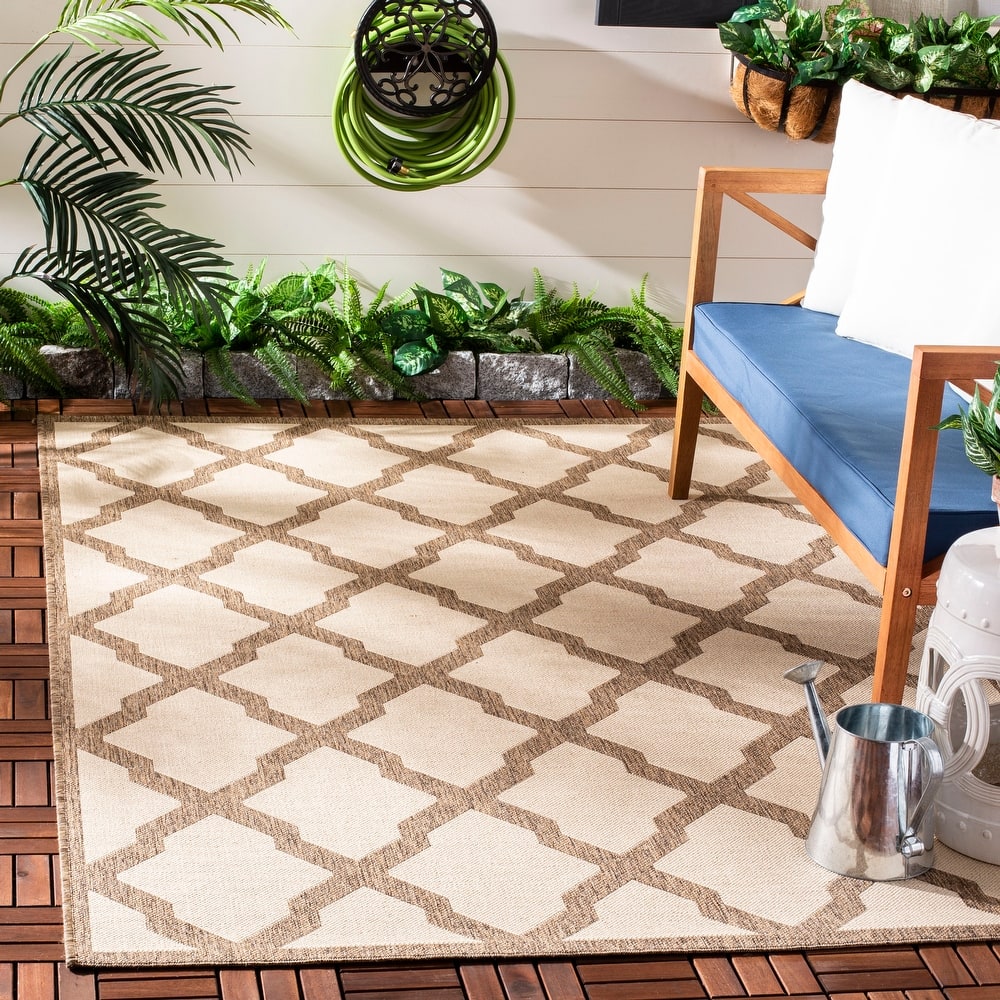 SAFAVIEH Beach House Petrona Indoor/ Outdoor Waterproof Patio Backyard Rug