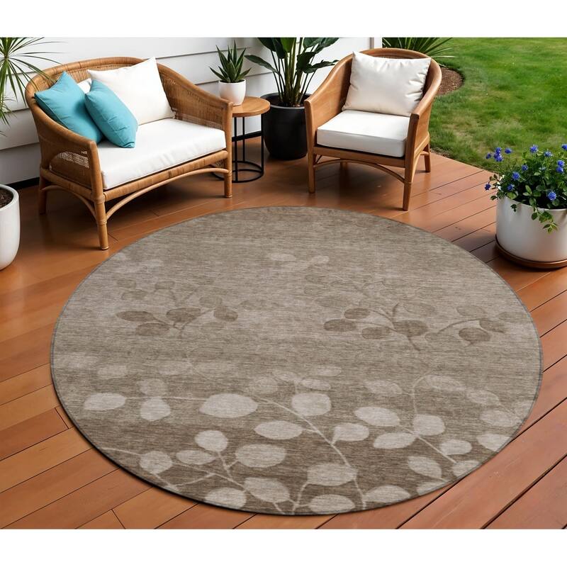 HomeRoots Floral Transitional Rectangle Outdoor Rug - 8' Round