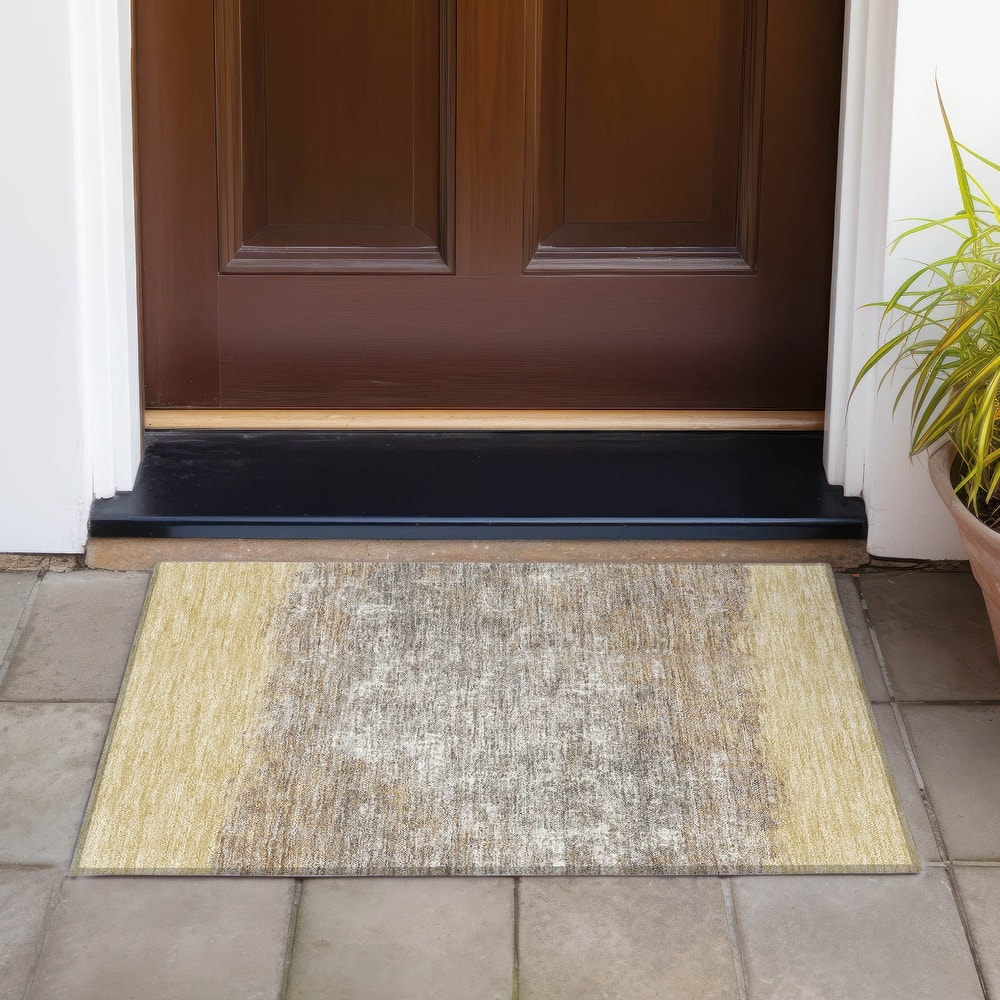 Machine Washable Indoor/Outdoor Border Ombre Chantille Rug