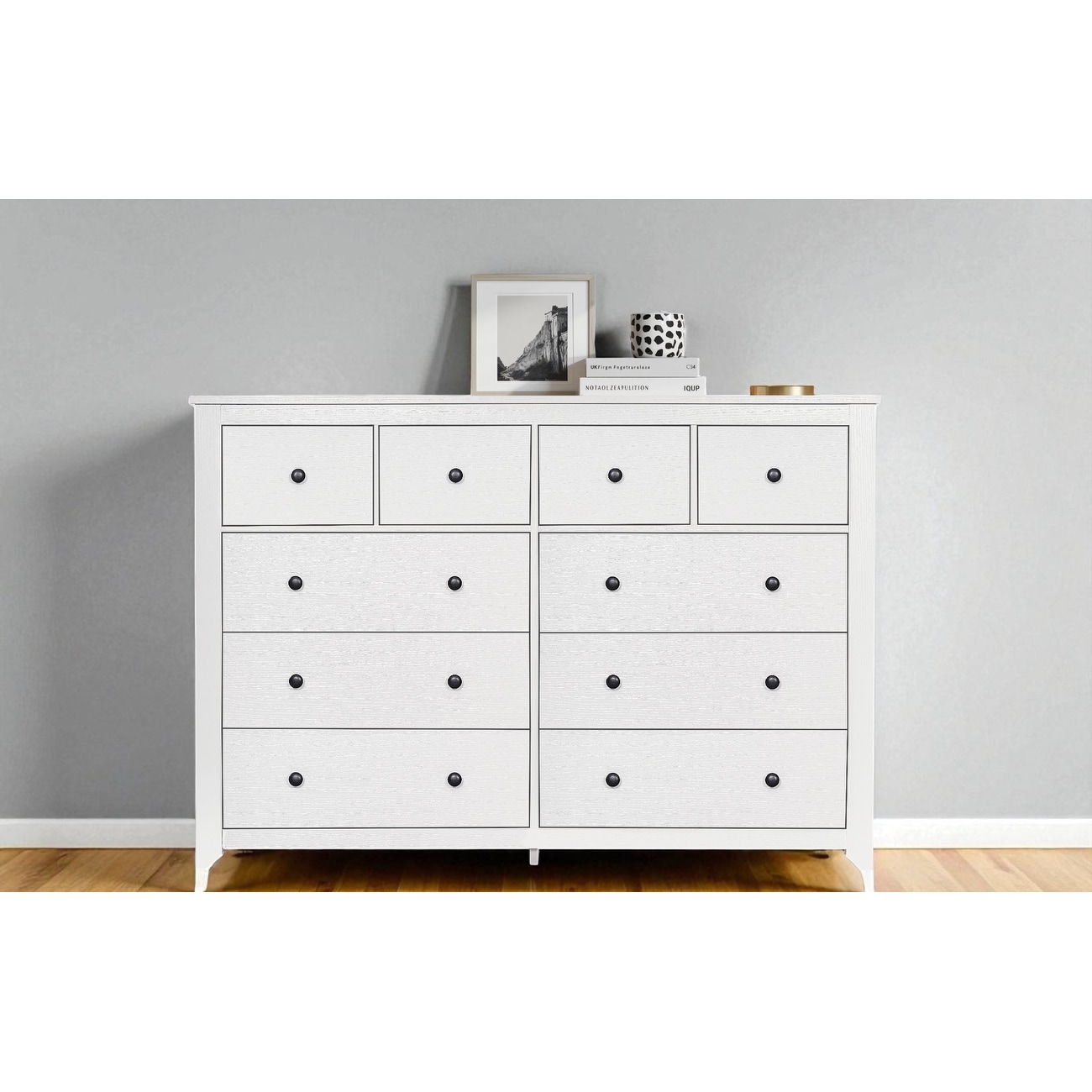 10-Drawer Dresser with Handles, Wide Chest of Drawers, Modern Storage Cabinet for Bedroom, Living Room, or Entryway.