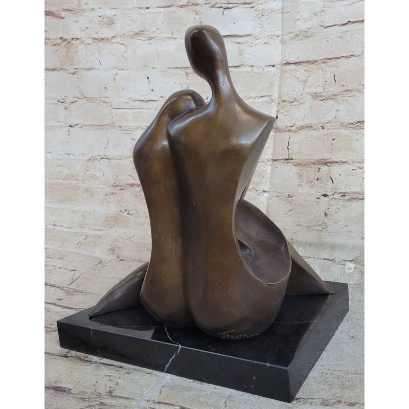 Abstract Modern Art Couple Embracing Romantic Lovers Anniversary Bronze Metal Sculpture