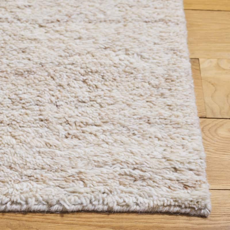 SAFAVIEH Handmade Casablanca Shag Ayoe Wool Rug