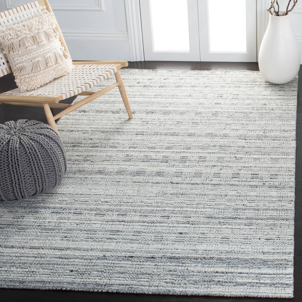 SAFAVIEH Handmade Elements Vitoria Wool Rug