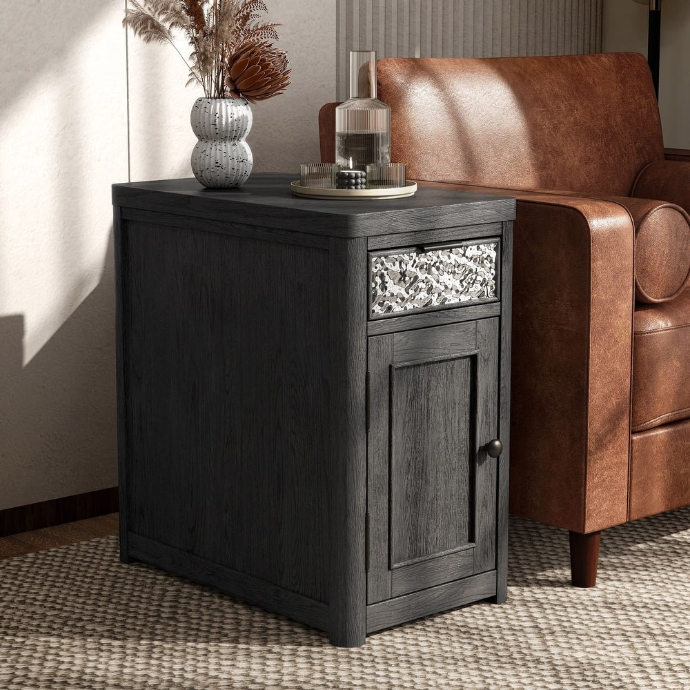 Furniture of America Piez Modern Ash Grey Wood Chairside End Table with Charging Port