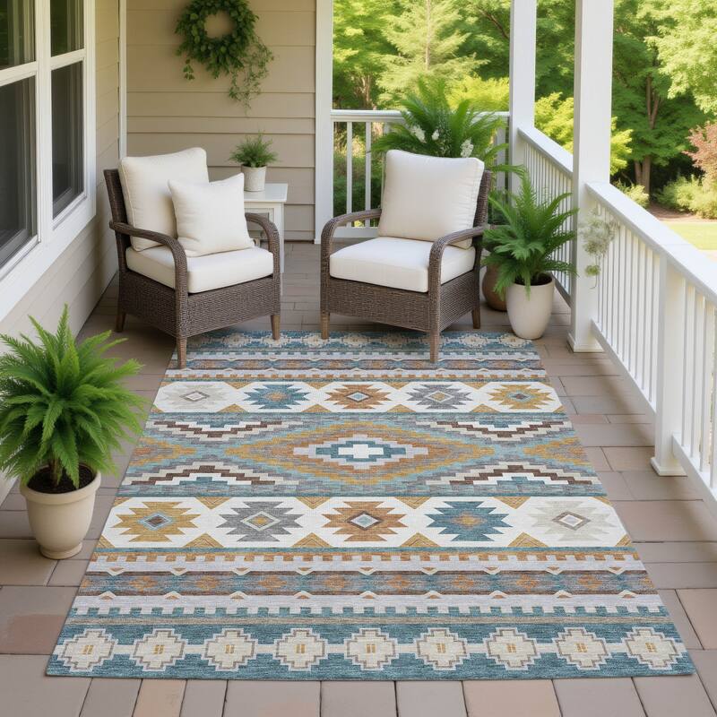 Machine Washable Indoor/ Outdoor Modern Ottawa Chantille Rug