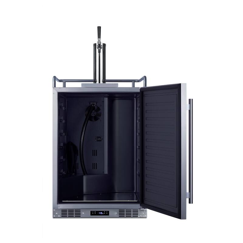 Summit SBC683OS 24" Wide 5.6 Cu. Ft. Free Standing Beer Single Tap