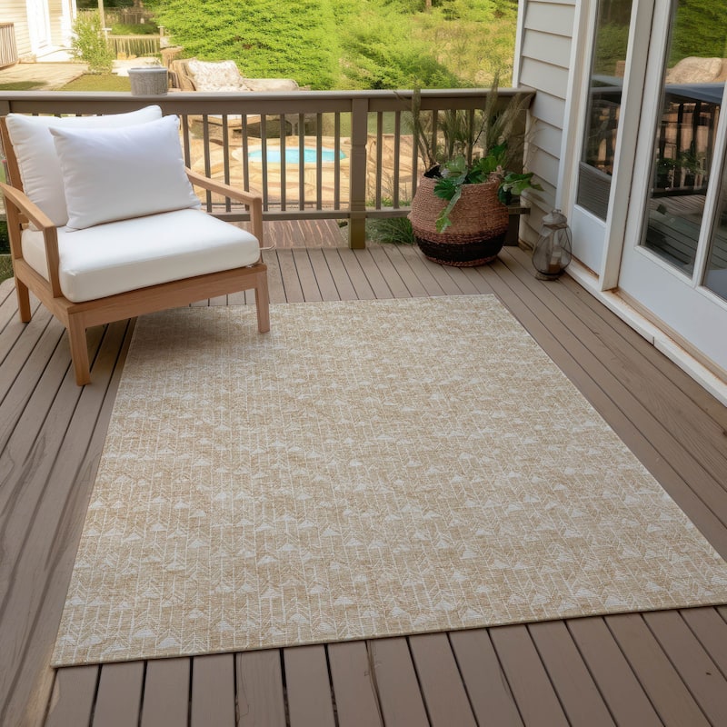 Machine Washable Indoor/ Outdoor Arrows Chantille Rug