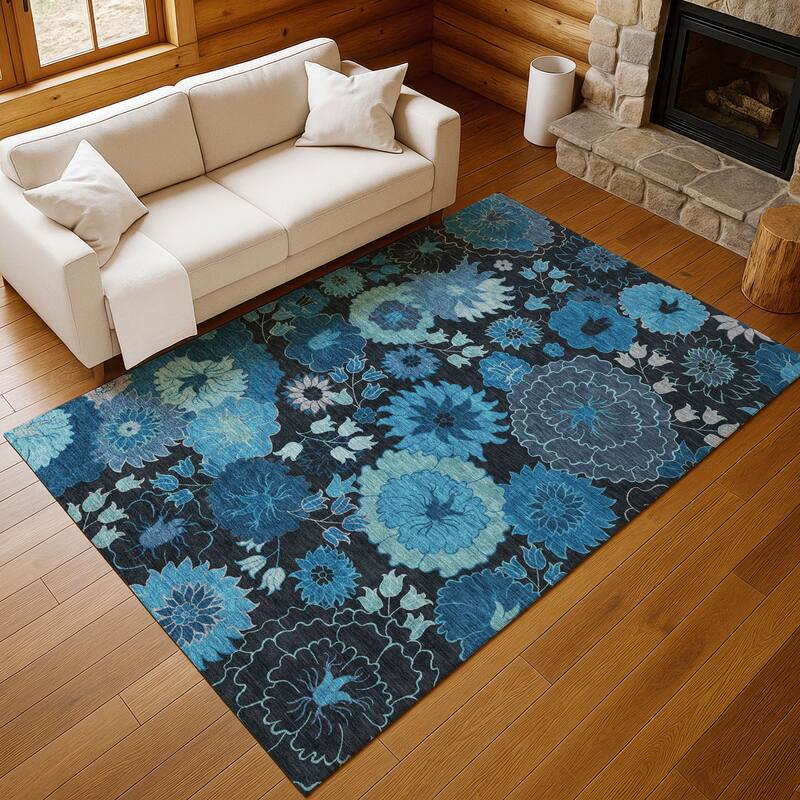 Machine Washable Indoor/ Outdoor Modern Floral Chantille Rug