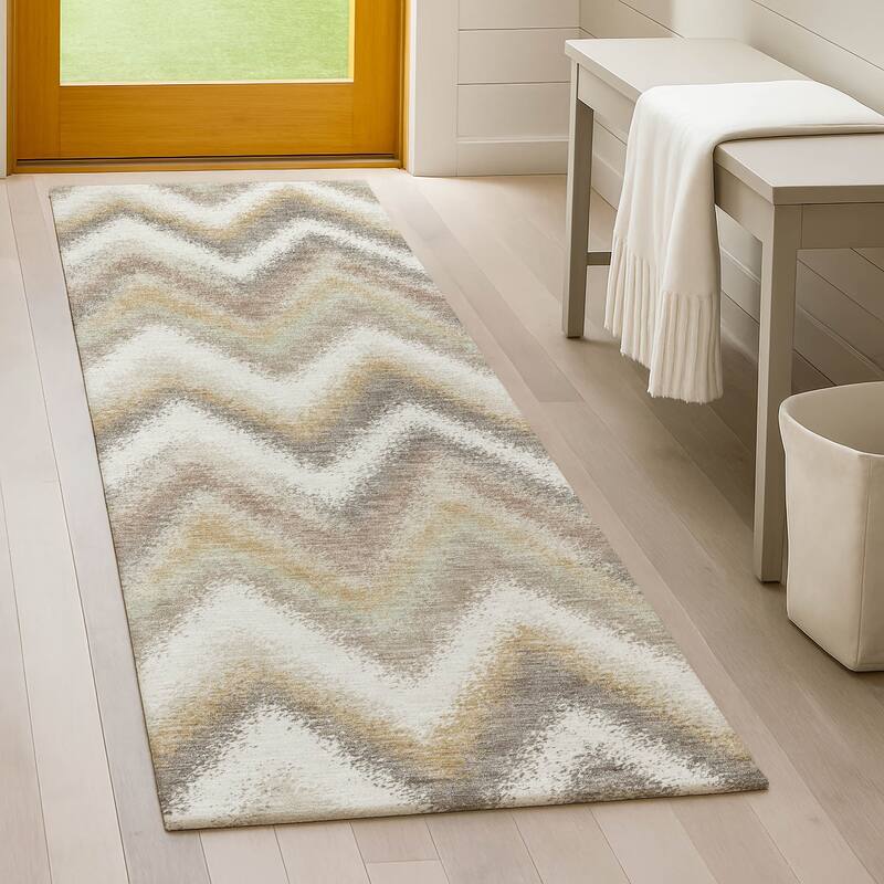 Machine Washable Indoor/ Outdoor Modern Chevron Chantille Rug