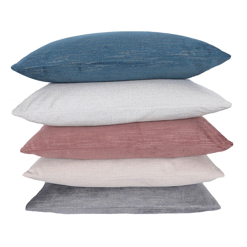 Roesia Pillow, 22x22 w/ Feather Insert