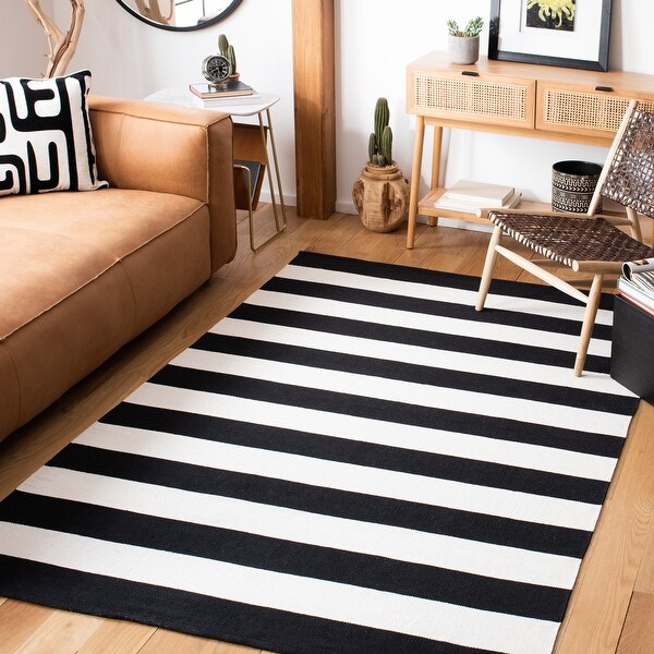 SAFAVIEH Handmade Montauk Caspian Stripe Cotton Flatweave Rug. Opens flyout.