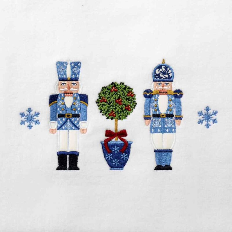 Avanti Linens Nutcracker Trellis Bath Towel - Bath Towel