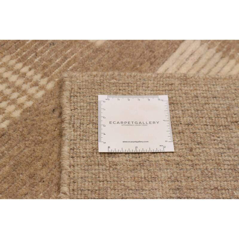 Kashkuli Gabbeh Tan Rug 8'1" x 11'2" - 8'1 x 11'2