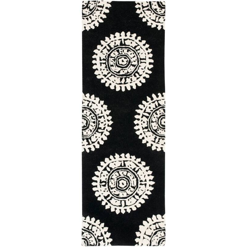 SAFAVIEH Handmade Soho Paola Medallion N.Z. Wool Rug - 2'6" x 8' Runner - Black/Ivory